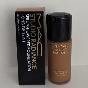 MAC Studio Radiance Serum Powered Foundation NC45